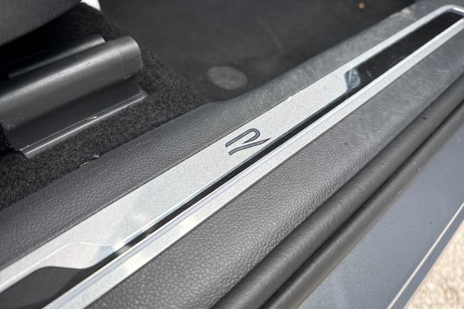 VOLKSWAGEN Tiguan Photo 25