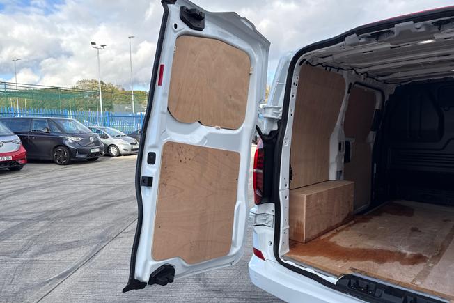 VOLKSWAGEN Transporter Photo 37