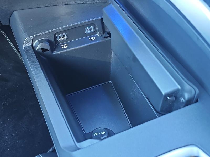 Used Peugeot 3008 MA25VXN 37