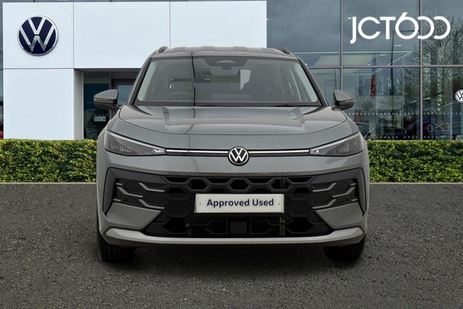 VOLKSWAGEN T-Roc Photo 8