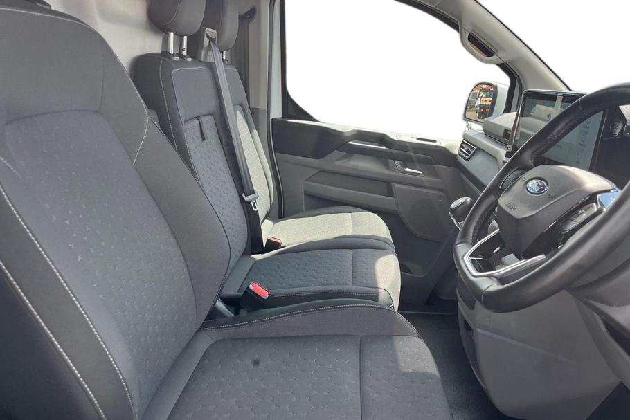 Used Ford TRANSIT CUSTOM LG25UAM 11
