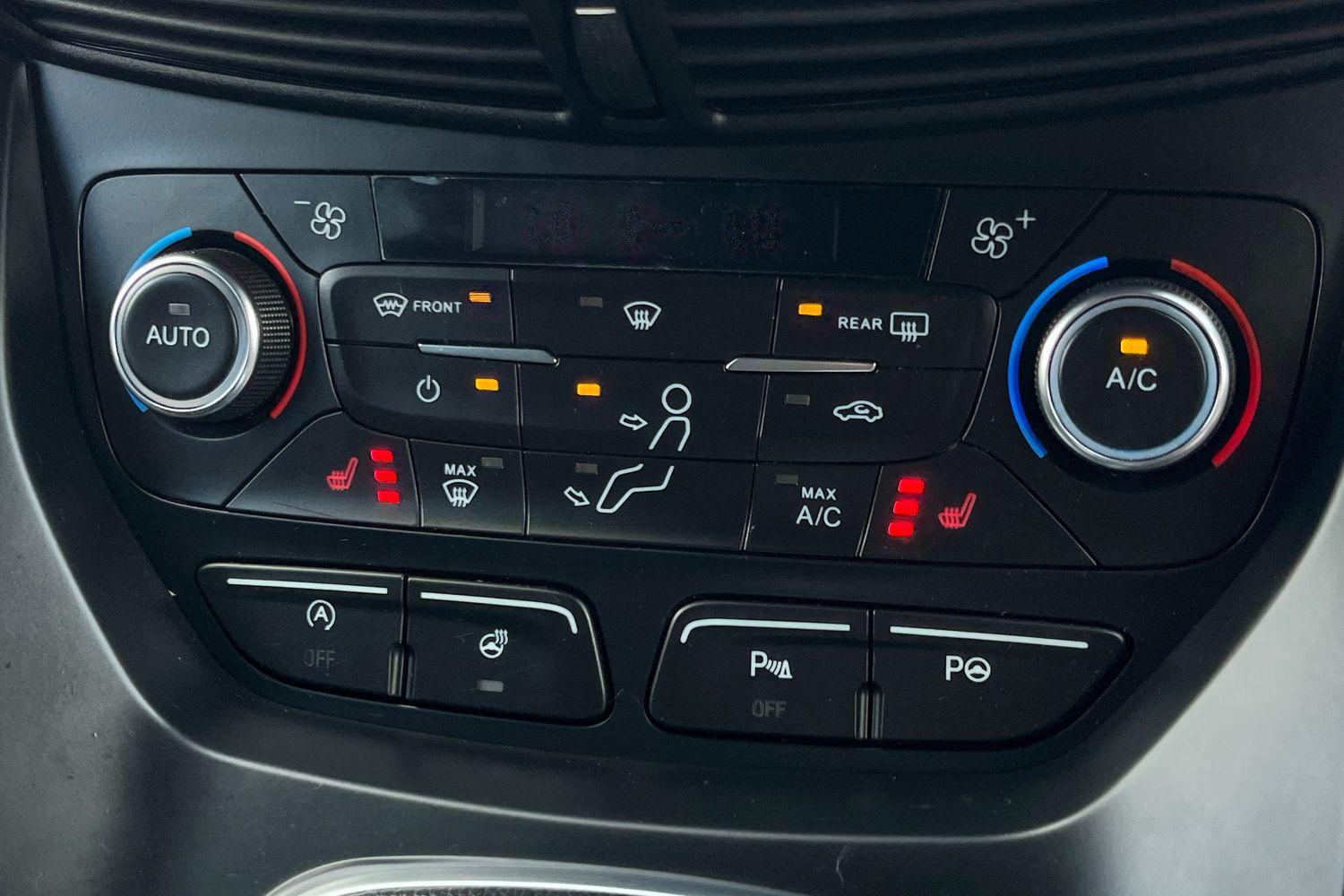 Ford Kuga Photo 31