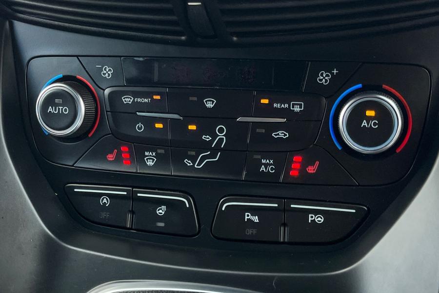 Ford Kuga Photo autoimg-083462cd07d2b49bcabe25681cb3932086f4c398.jpg