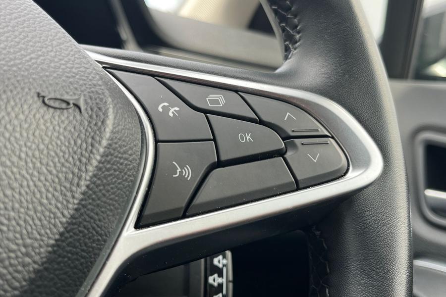 Renault CAPTUR Photo autoimg-08397be0bda9a3433cb9f61dbf5b21fe1175f3ba.jpg
