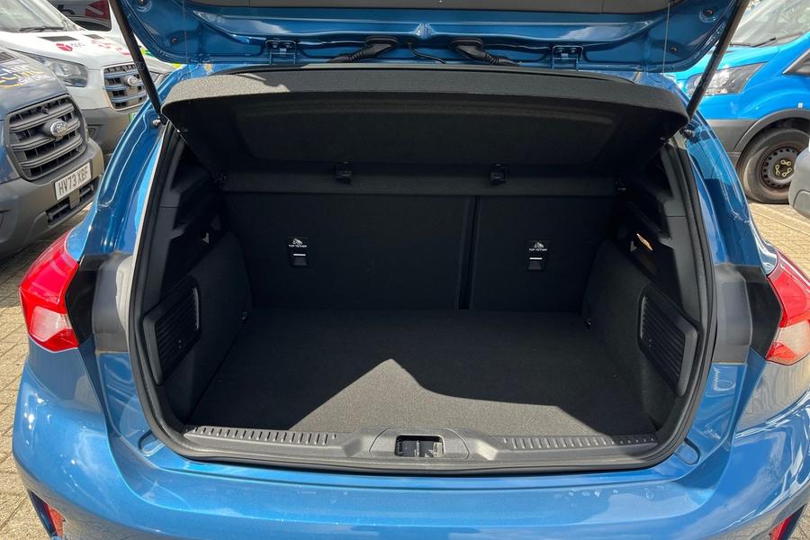 Ford Focus Photo autoimg-083a24a3161ff646cbffe1bd02be533c9ad8590c.jpg