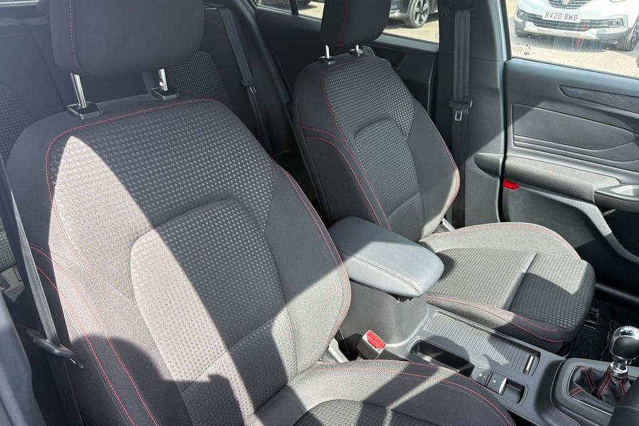Ford FOCUS Photo autoimg-083a7319d034b6b7e7d8e1bfedce138385502fb9.jpg