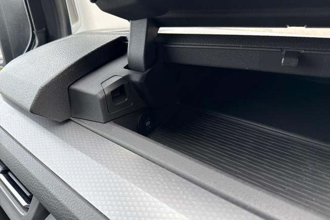 VOLKSWAGEN TRANSPORTER Photo 45