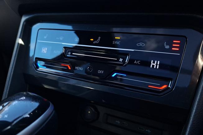 VOLKSWAGEN Tiguan Photo 22