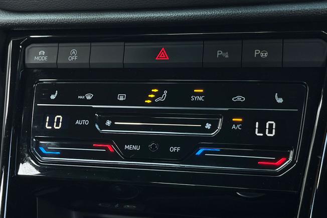 VOLKSWAGEN T-Roc Photo 27