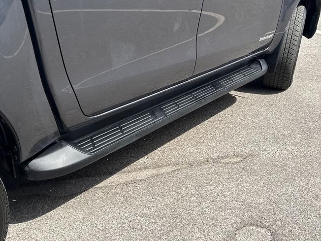 TOYOTA Hilux Photo 28