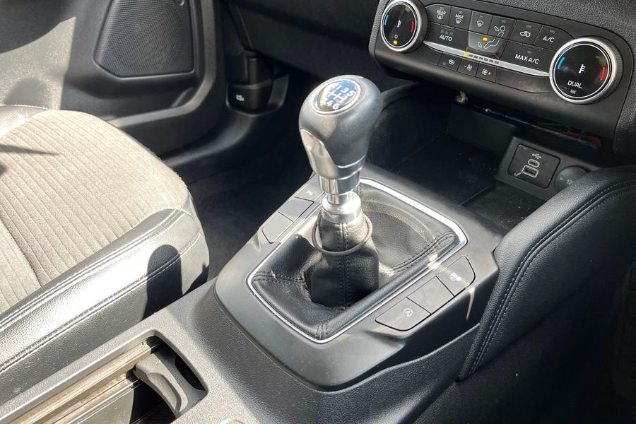 Ford KUGA Photo autoimg-083f6688061da7892a051c33e79af9cc9e8df73e.jpg