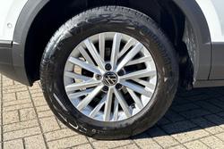 Volkswagen T-Roc Photo 5
