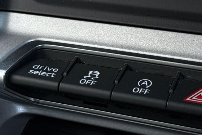 AUDI Q3 Photo 24
