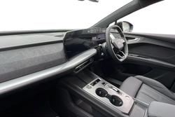 AUDI  Audi Q4 Sportback Photo 2