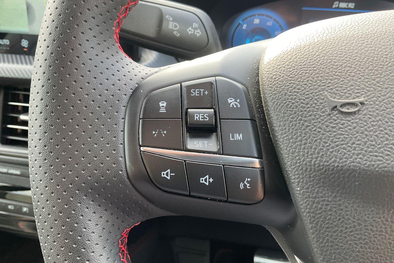 Ford KUGA Photo 32