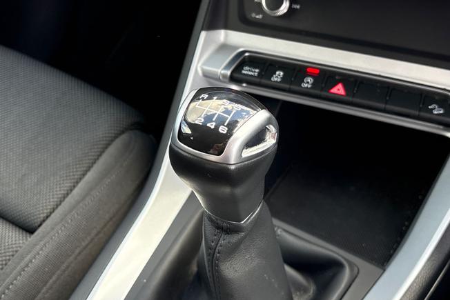 AUDI Q3 Photo 21
