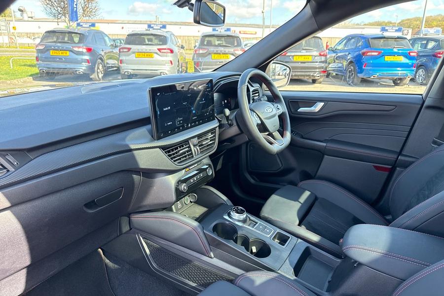 Ford KUGA Photo autoimg-084ed8c4fec45bc7b4bee56928e0167796dfcfa2.jpg