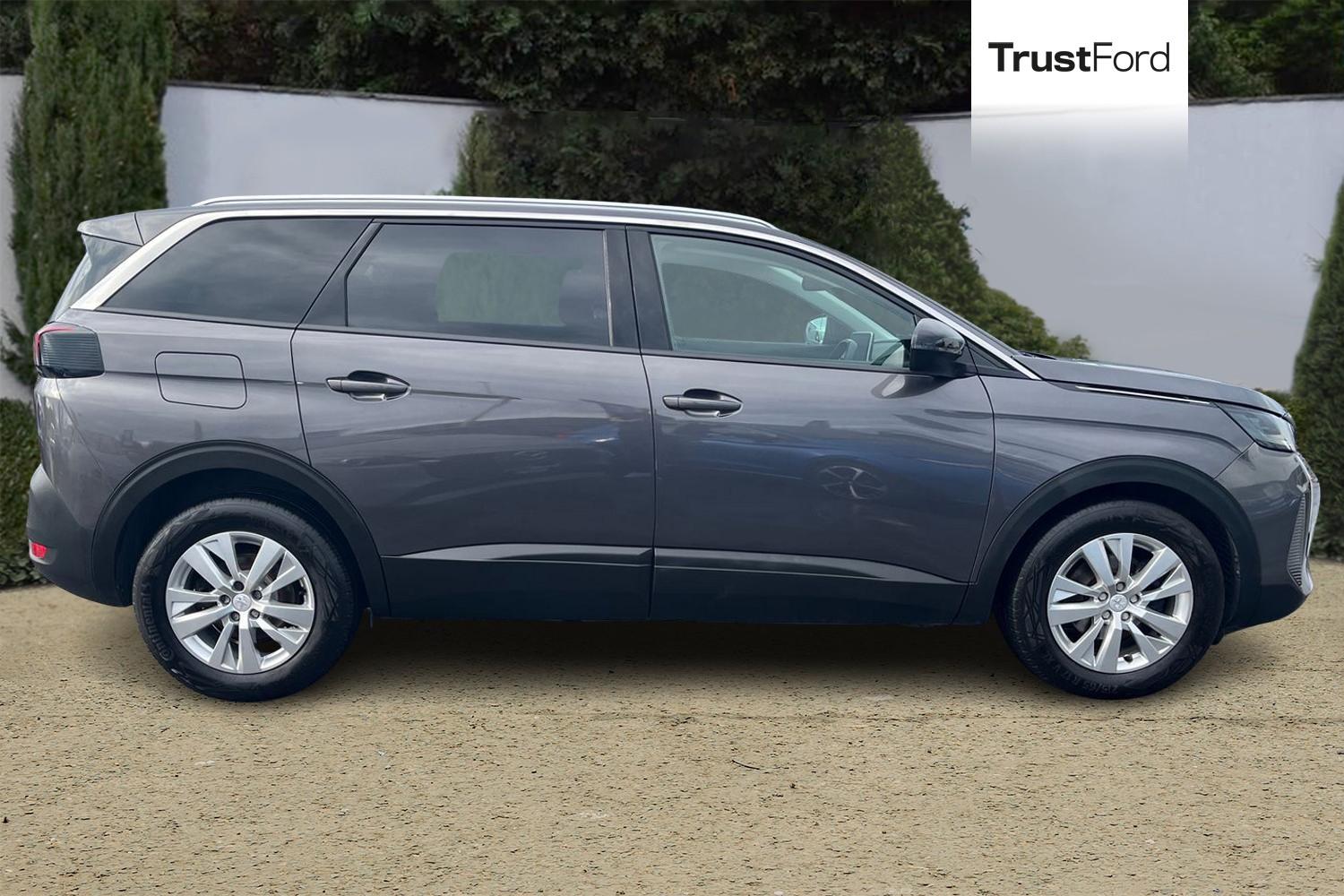 Peugeot 5008 Photo 2