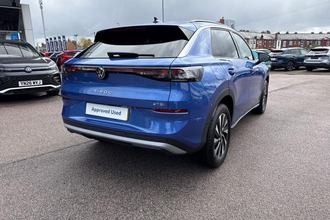 Volkswagen T-Roc Photo 24