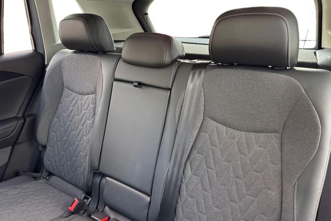 VOLKSWAGEN Tiguan Photo 9