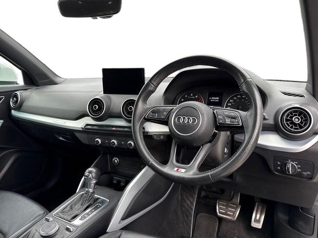 AUDI Q2 Photo 6