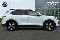 VOLKSWAGEN Tiguan Photo 4
