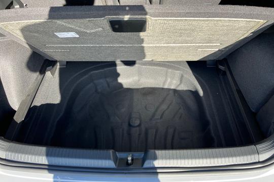 Volkswagen Golf Photo autoimg-0864cab78f8581667f229e01f3a731cb1e2118d7.jpg