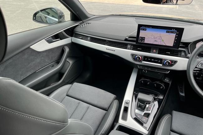 AUDI A4 Avant Photo 56