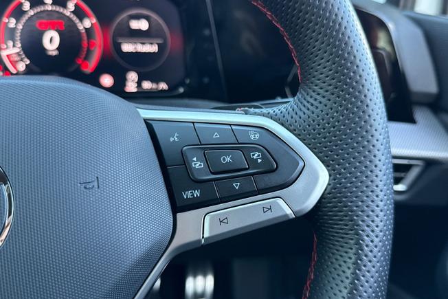 Volkswagen Golf Photo 17