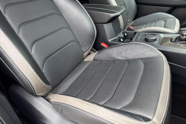 VOLKSWAGEN Amarok Photo 36