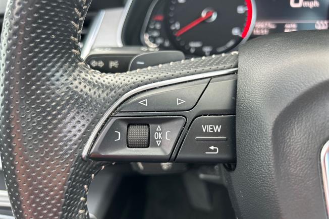 AUDI Q7 Photo 16