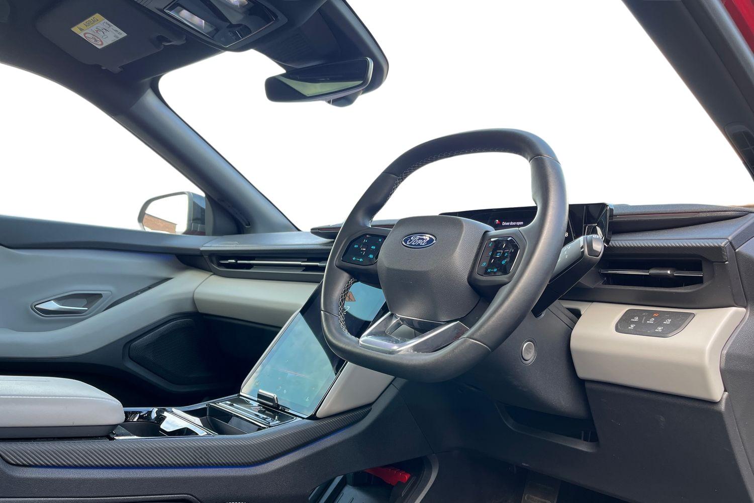 Ford Explorer Photo 8
