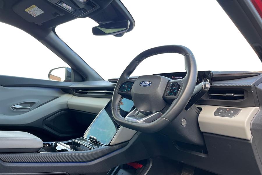 Ford Explorer Photo autoimg-086e01d8cd5e81c825ca35fdf3fb7c24a50a8aad.jpg