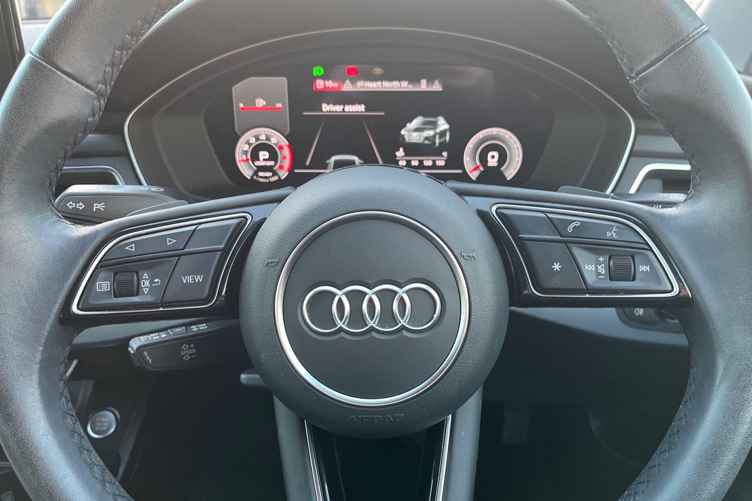 Audi A4 Photo 11