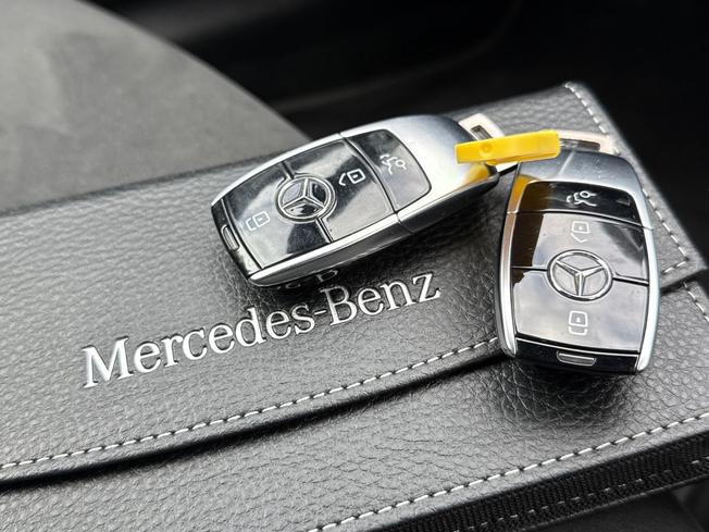 MERCEDES-BENZ E Class Photo 52