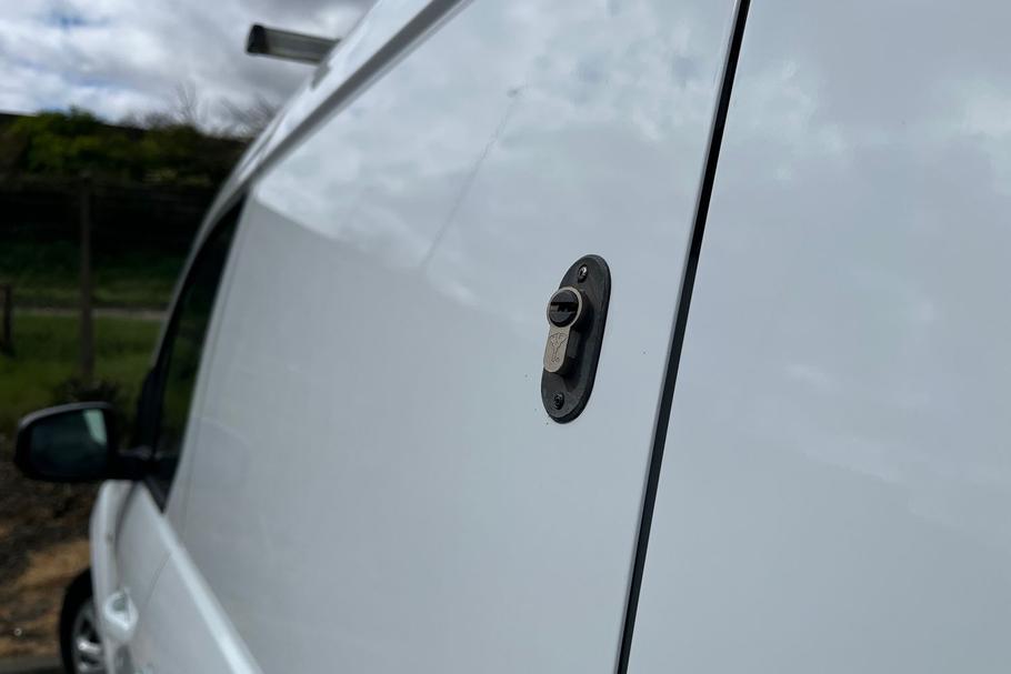 Used FORD TRANSIT CONNECT WU69ZDR 8