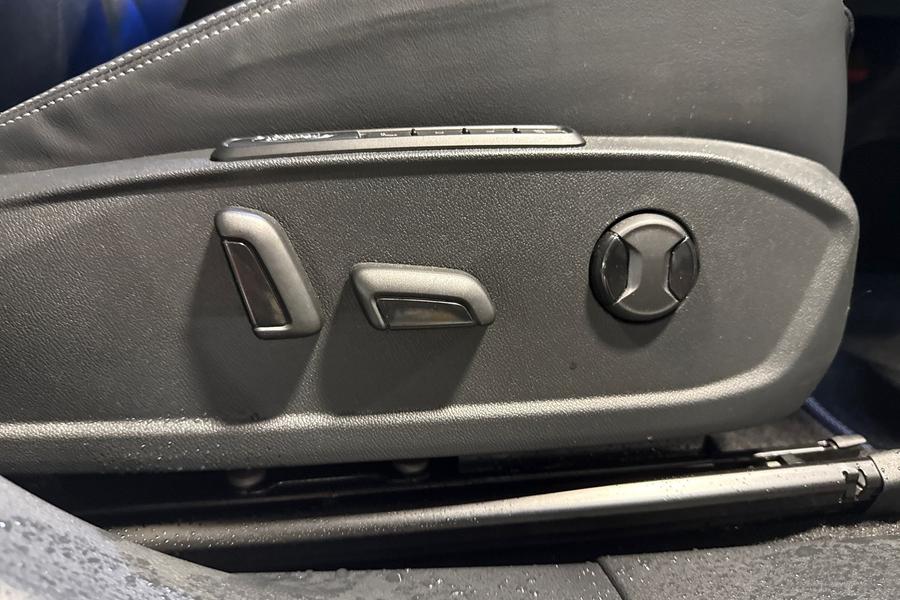 Ford Explorer Photo autoimg-087756d4e35a2727893536cb9377ae8a770ff1bf.jpg