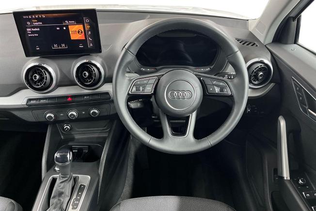 AUDI Q2 Photo 11