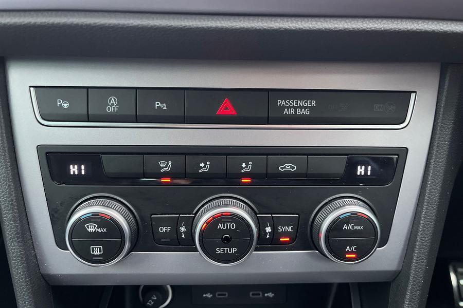 SEAT ATECA Photo autoimg-088a48ad659dca393724dff2488636c786d96102.jpg