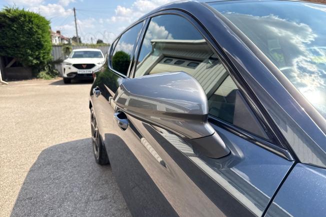 CUPRA Leon Photo 20