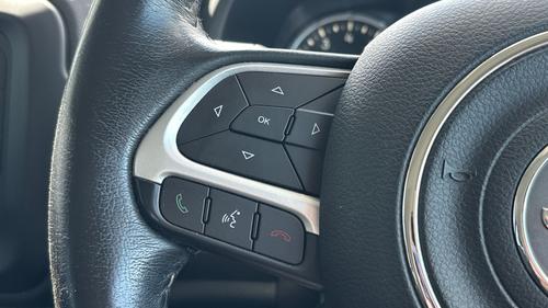 Jeep Renegade Photo autoimg-0897df9eef7420e54f55bb24fd74ebd6e7dedb9a.jpg