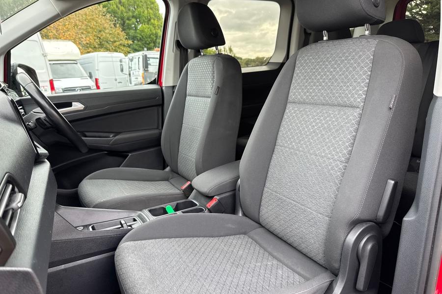 Ford TOURNEO CONNECT Photo autoimg-089b3dc32f60721521a21bf317381f0091aebc8b.jpg
