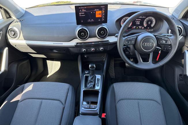 AUDI Q2 Photo 10