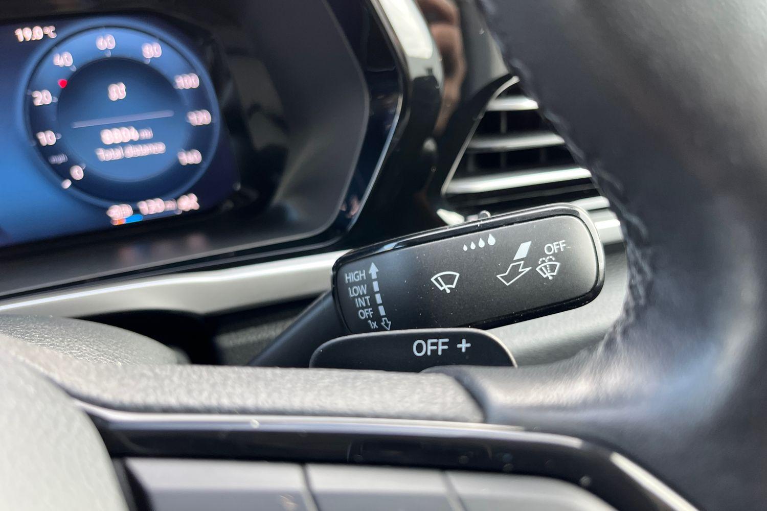 Ford TRANSIT CONNECT Photo 17
