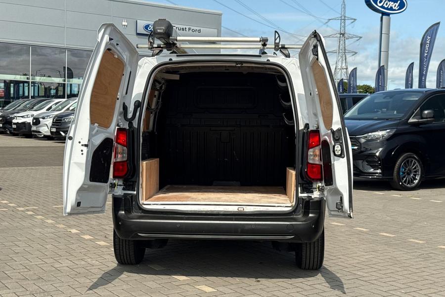 Peugeot PARTNER Photo autoimg-089f6c6504355a14fbbfe78e1ebb0a1f03b30942.jpg