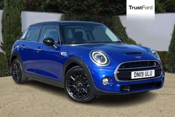 Used MINI HATCHBACK DN19ULU