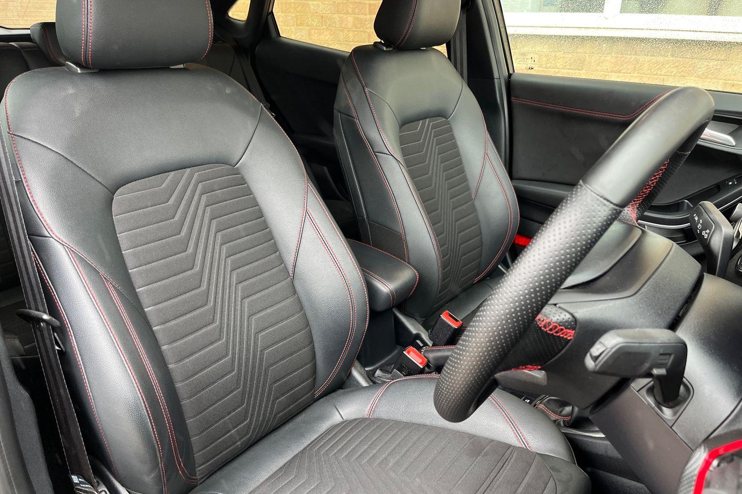 Ford PUMA Photo 16