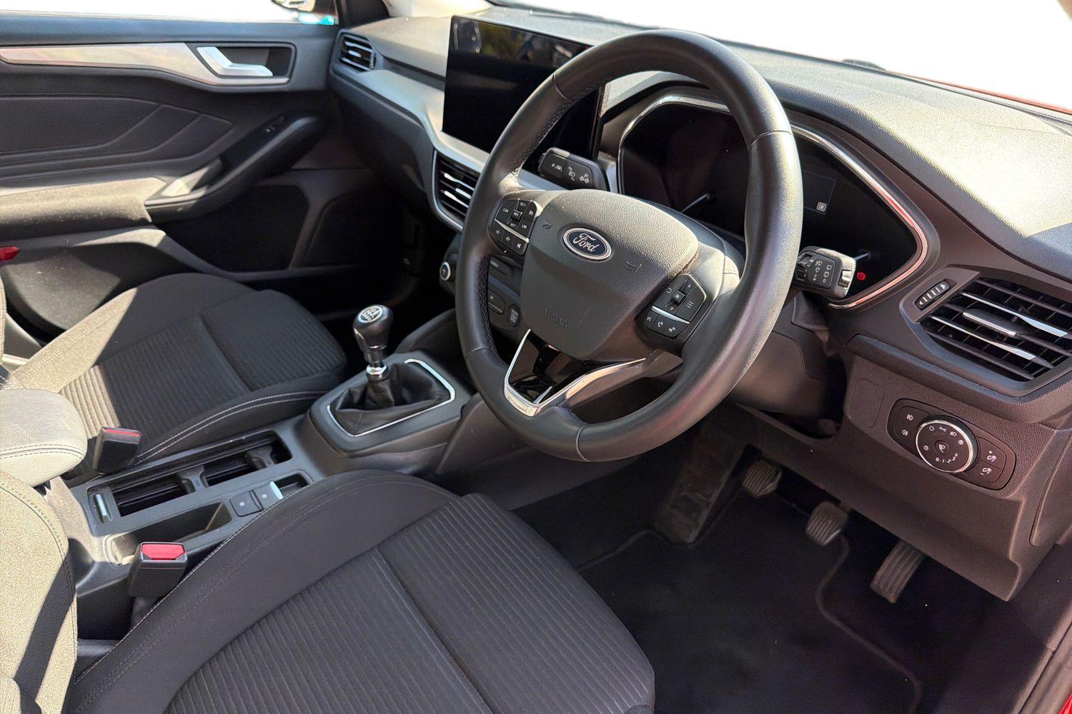 Ford FOCUS Photo 8