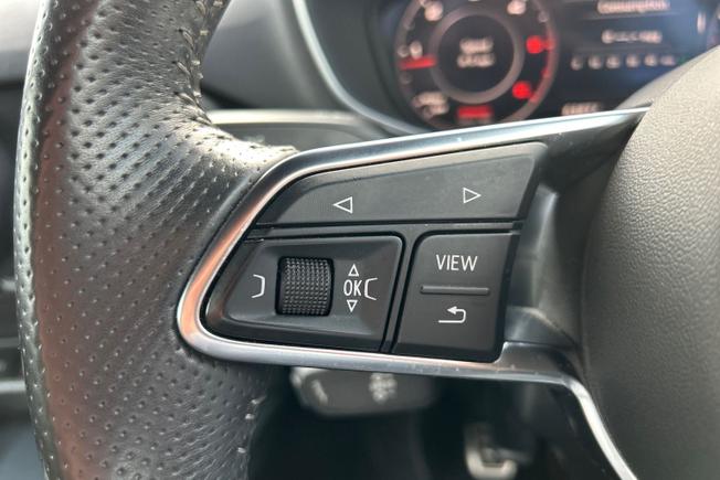 AUDI TT Photo 16