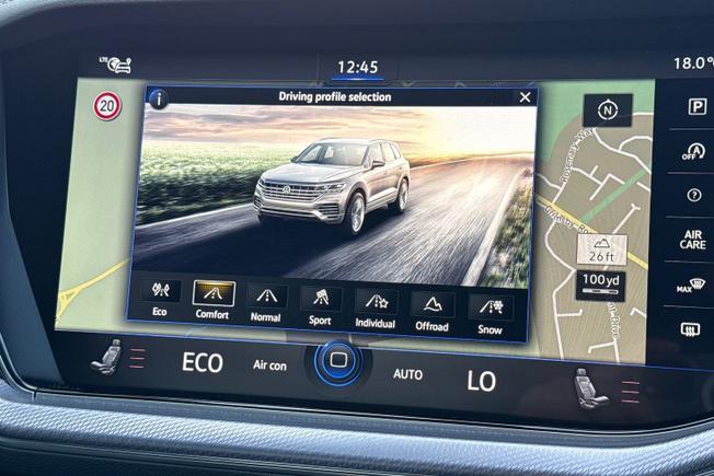 VOLKSWAGEN Touareg Photo 27